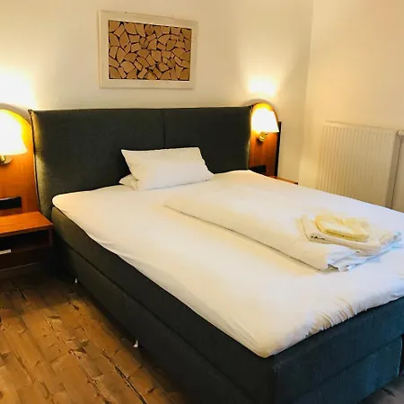 赫施胡腾瑞特旅馆